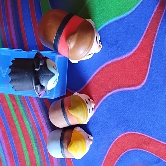 Disney Tsum Tsum Snow White's 3 Dwarfs and Maleficent toy set - Picture 3 of 6